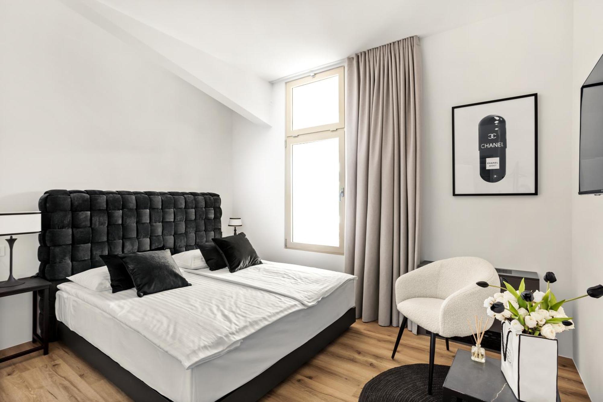 Hotel Harmonija & Free Parking