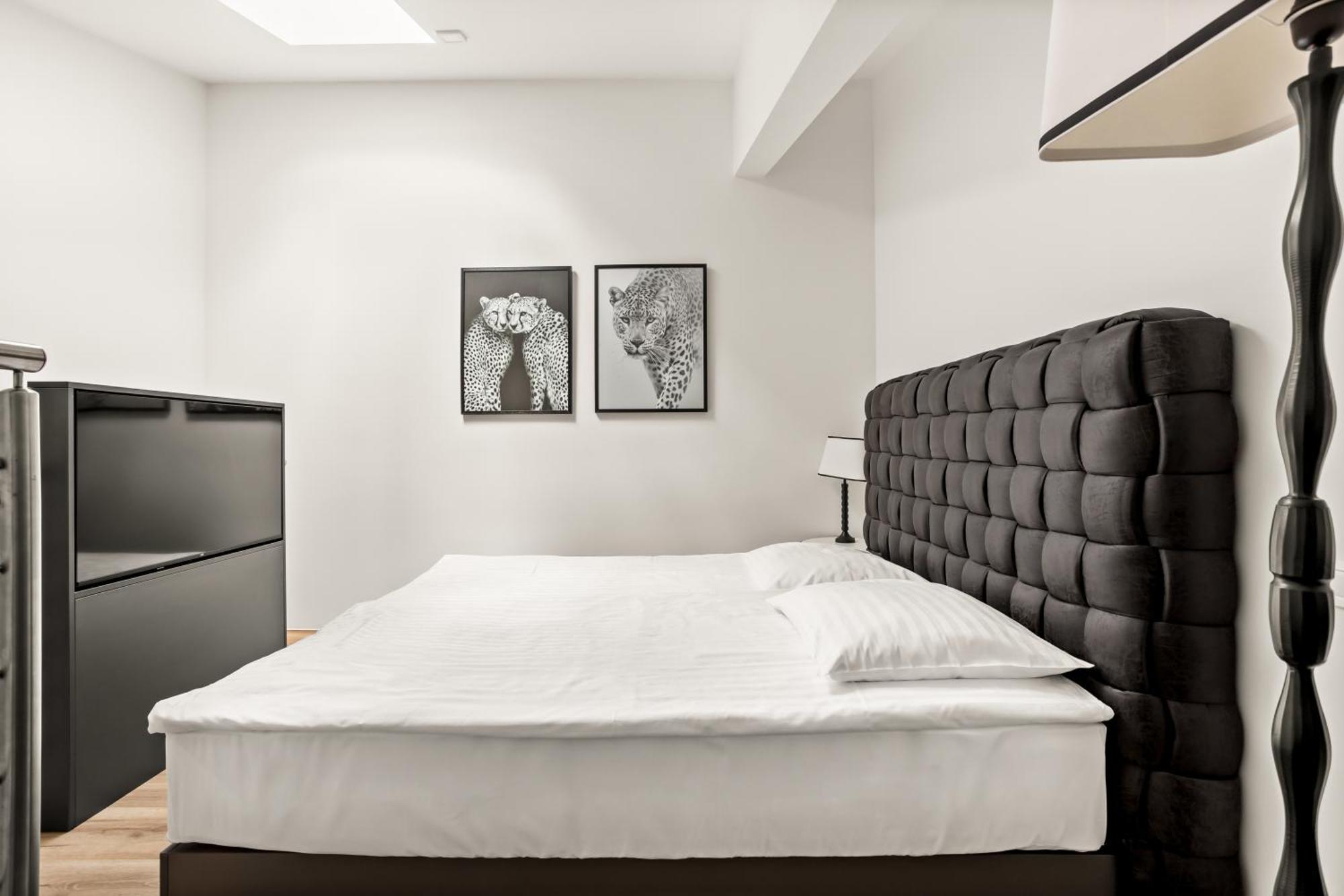 Harmonija & Free Parking Hotel