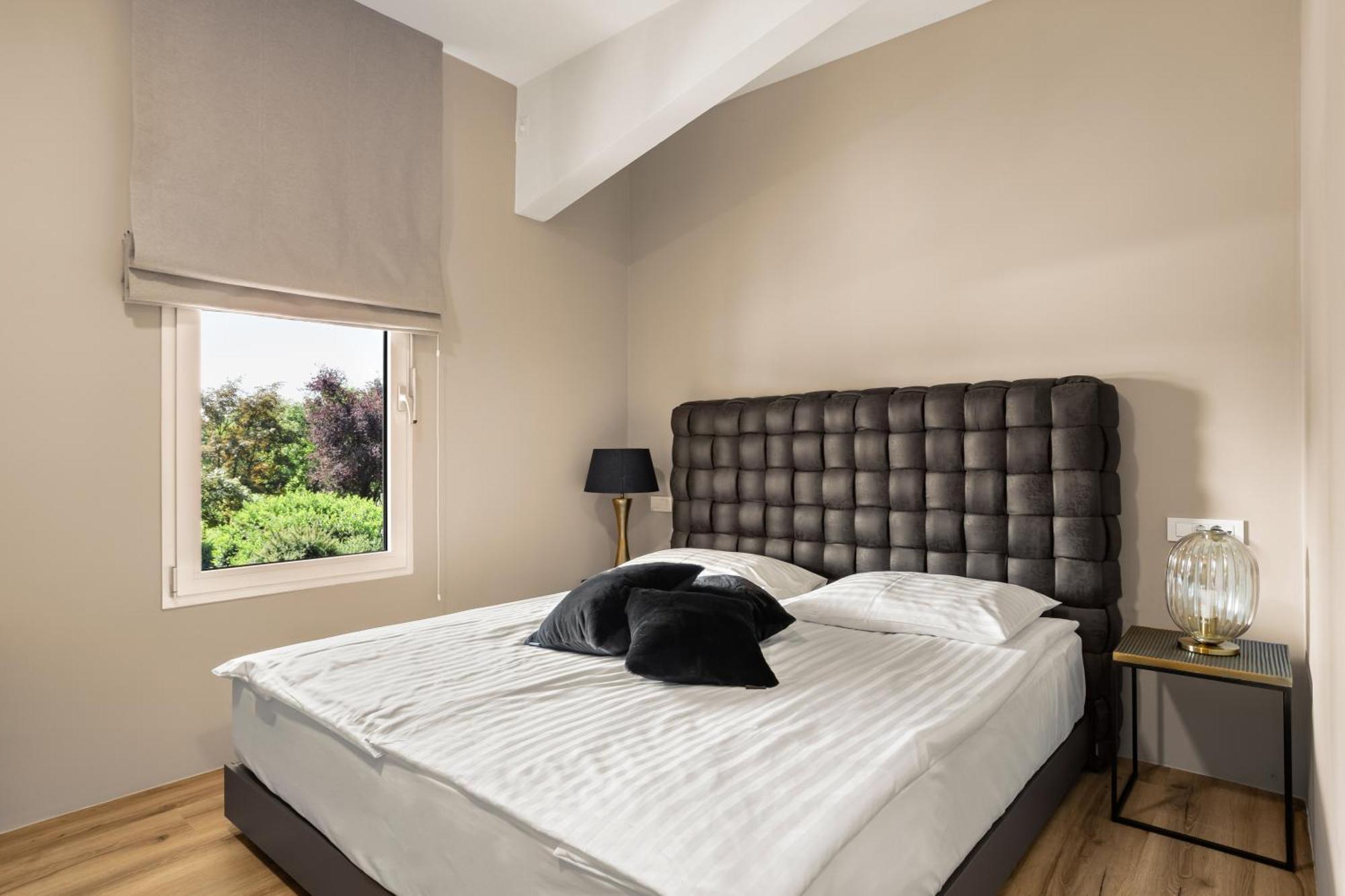 Hotel Harmonija & Free Parking Menges
