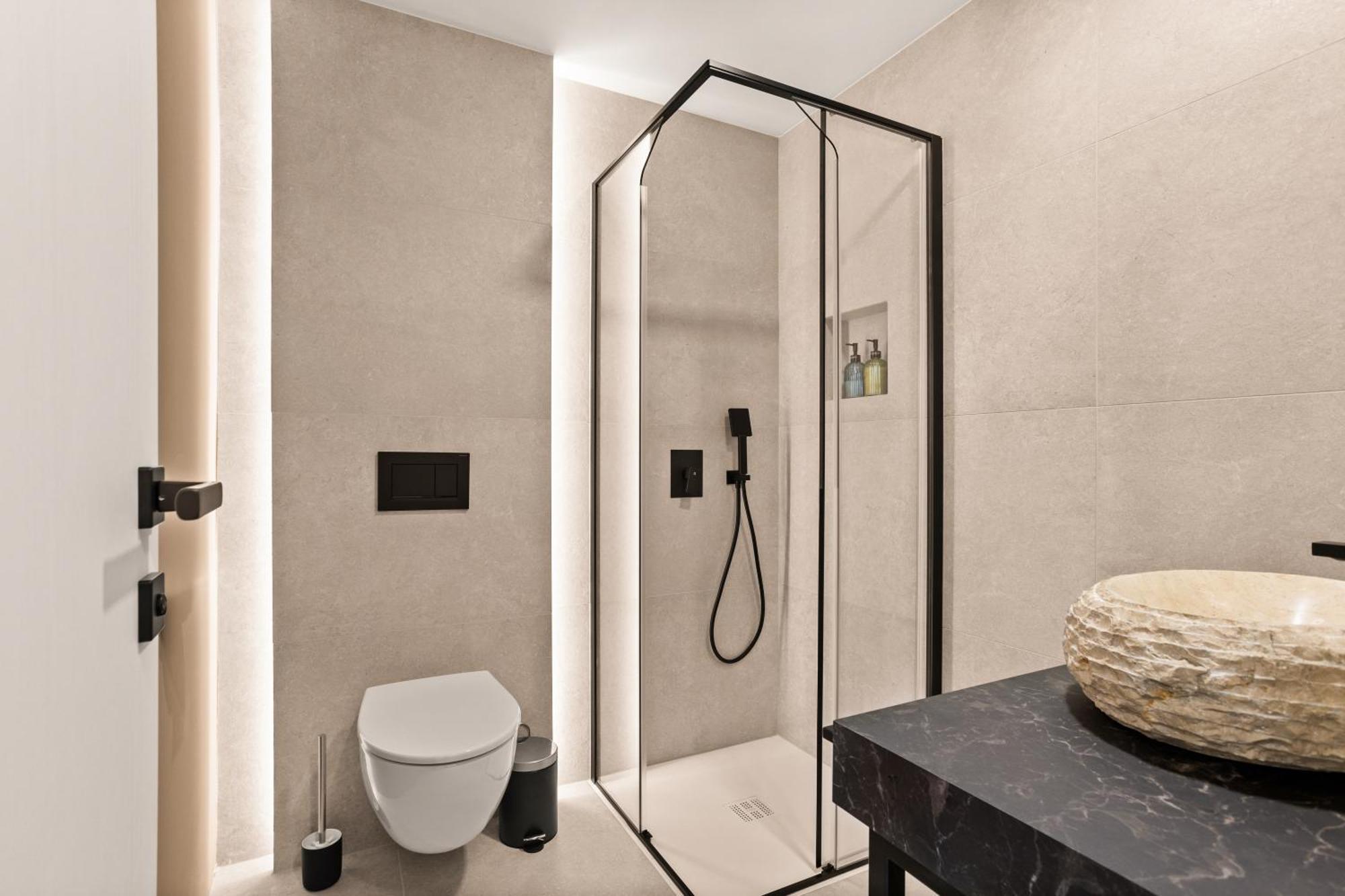 Harmonija & Free Parking Hotel