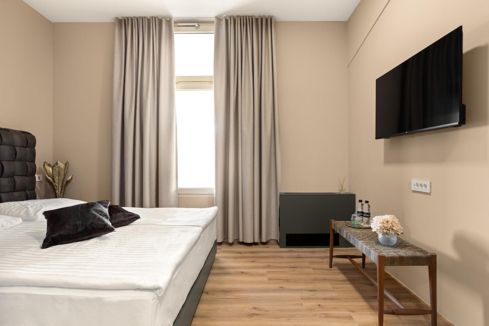Hotel Harmonija & Free Parking