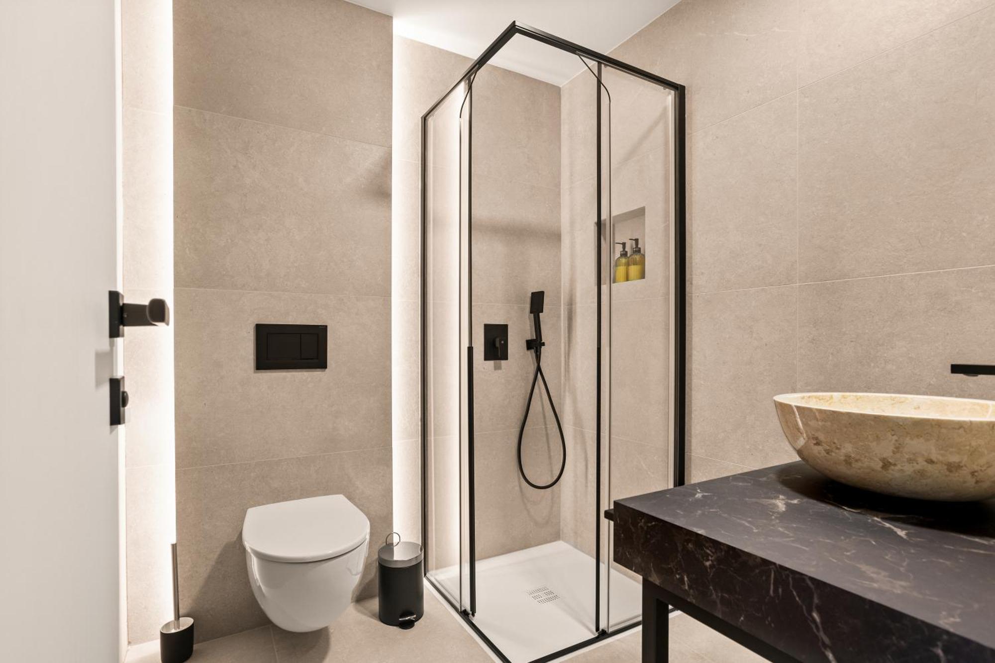 Harmonija & Free Parking Hotel